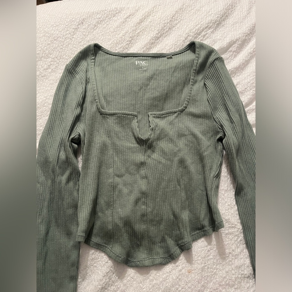 Women's Ribbed Green Top - Picture 2 of 4